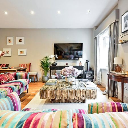 ロンドンMagnificent 2 Bed Hyde Park Mews Houseアパートメント エクステリア 写真