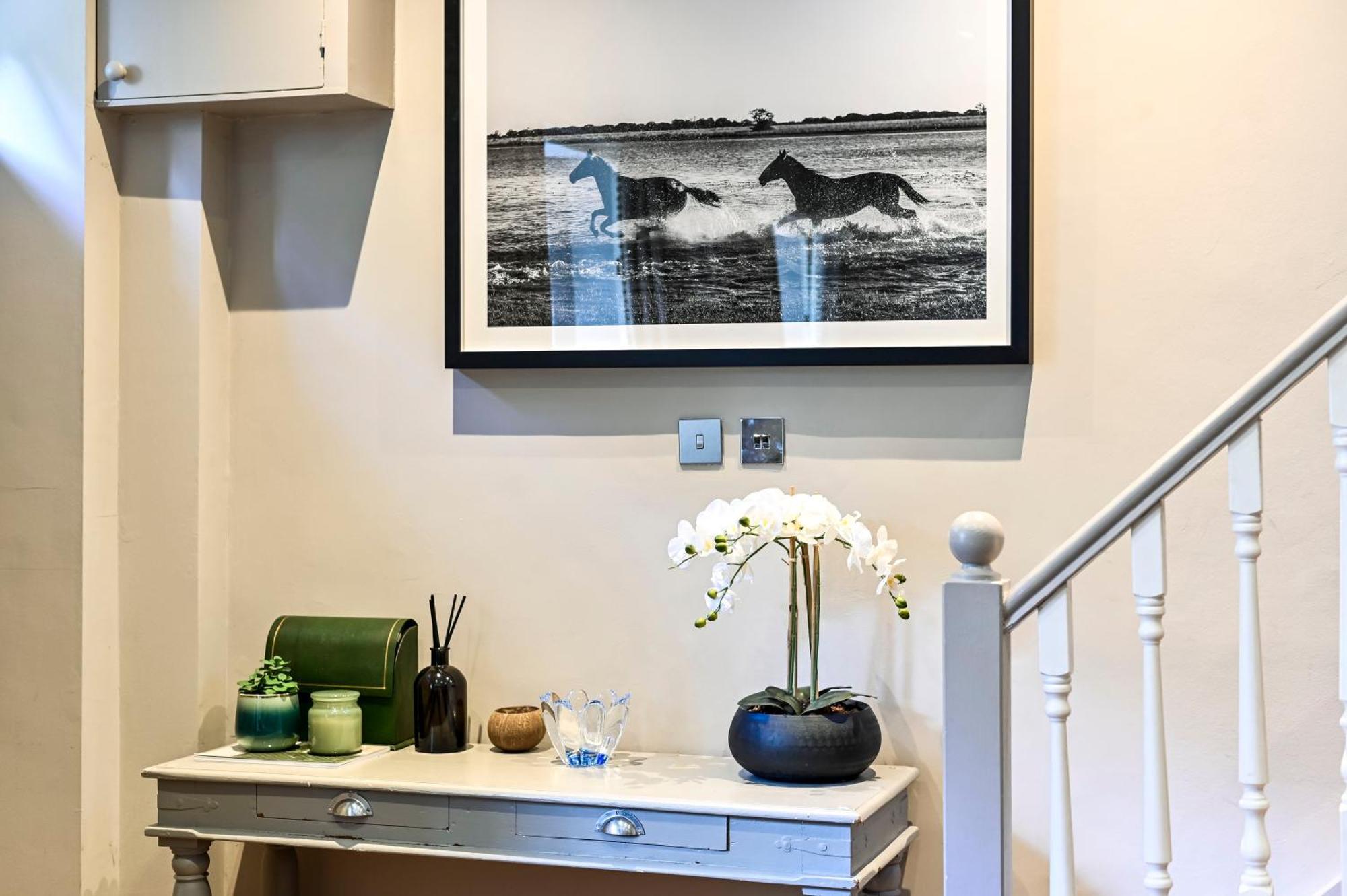 ロンドンMagnificent 2 Bed Hyde Park Mews Houseアパートメント エクステリア 写真