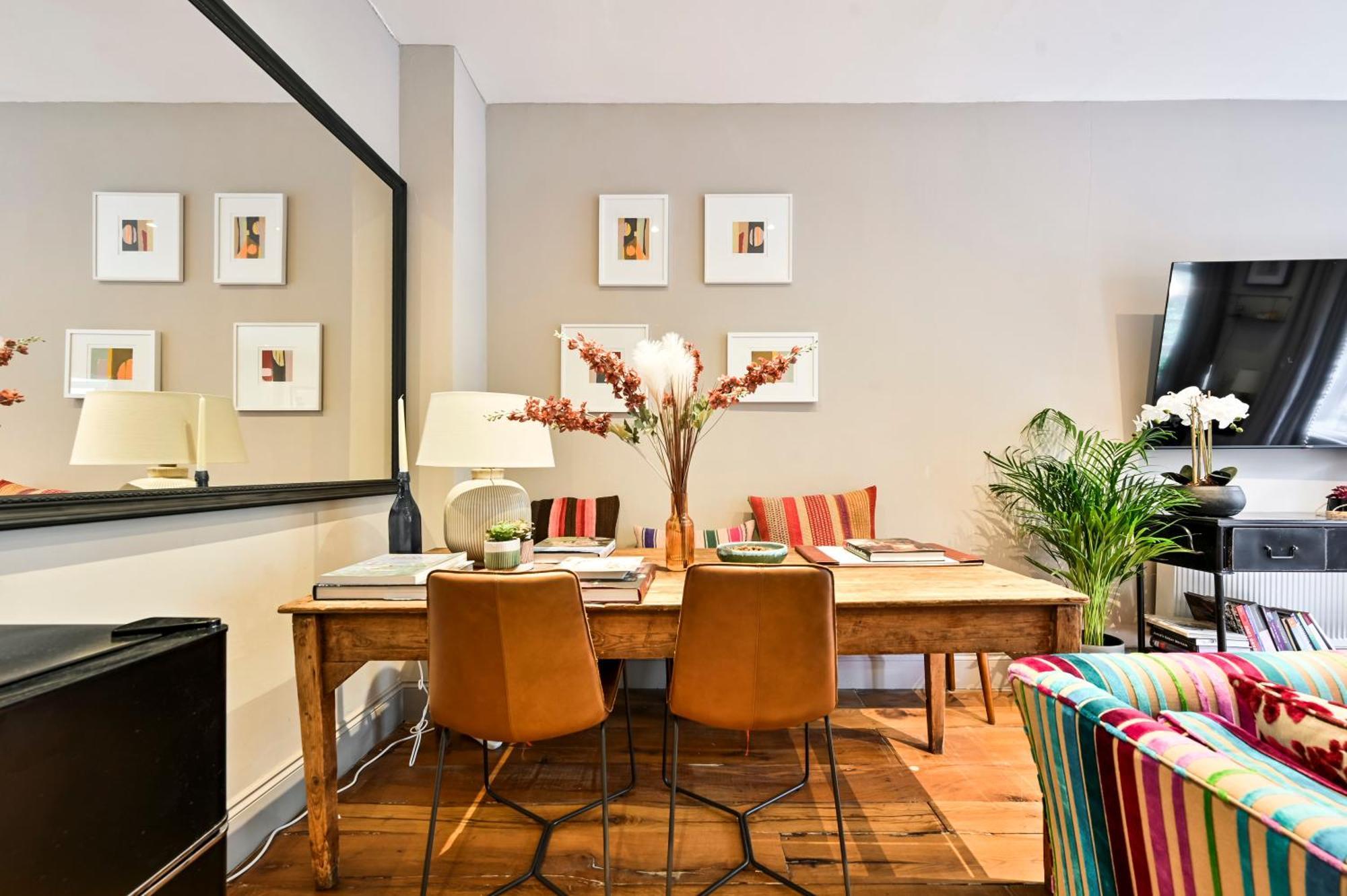 ロンドンMagnificent 2 Bed Hyde Park Mews Houseアパートメント エクステリア 写真