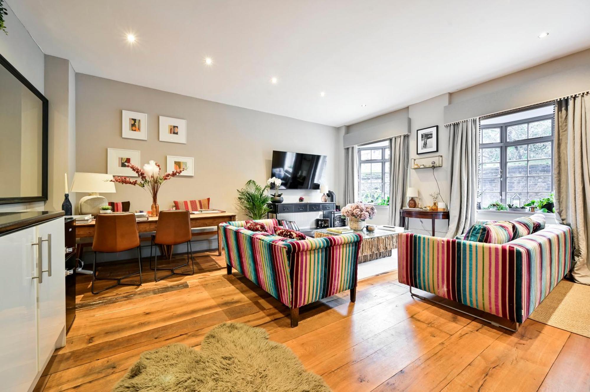 ロンドンMagnificent 2 Bed Hyde Park Mews Houseアパートメント エクステリア 写真